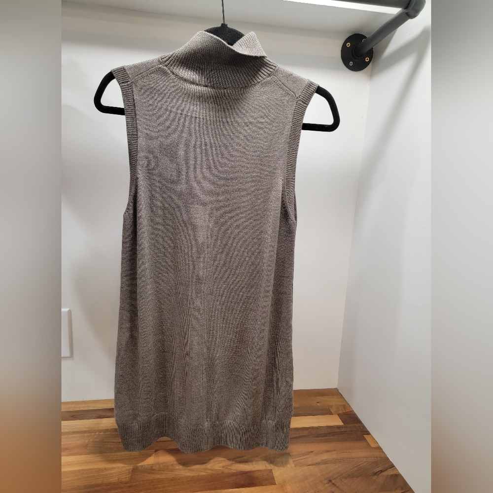 NWT The Limited Women's Sleeveless Sweater - Picture 2 of 11